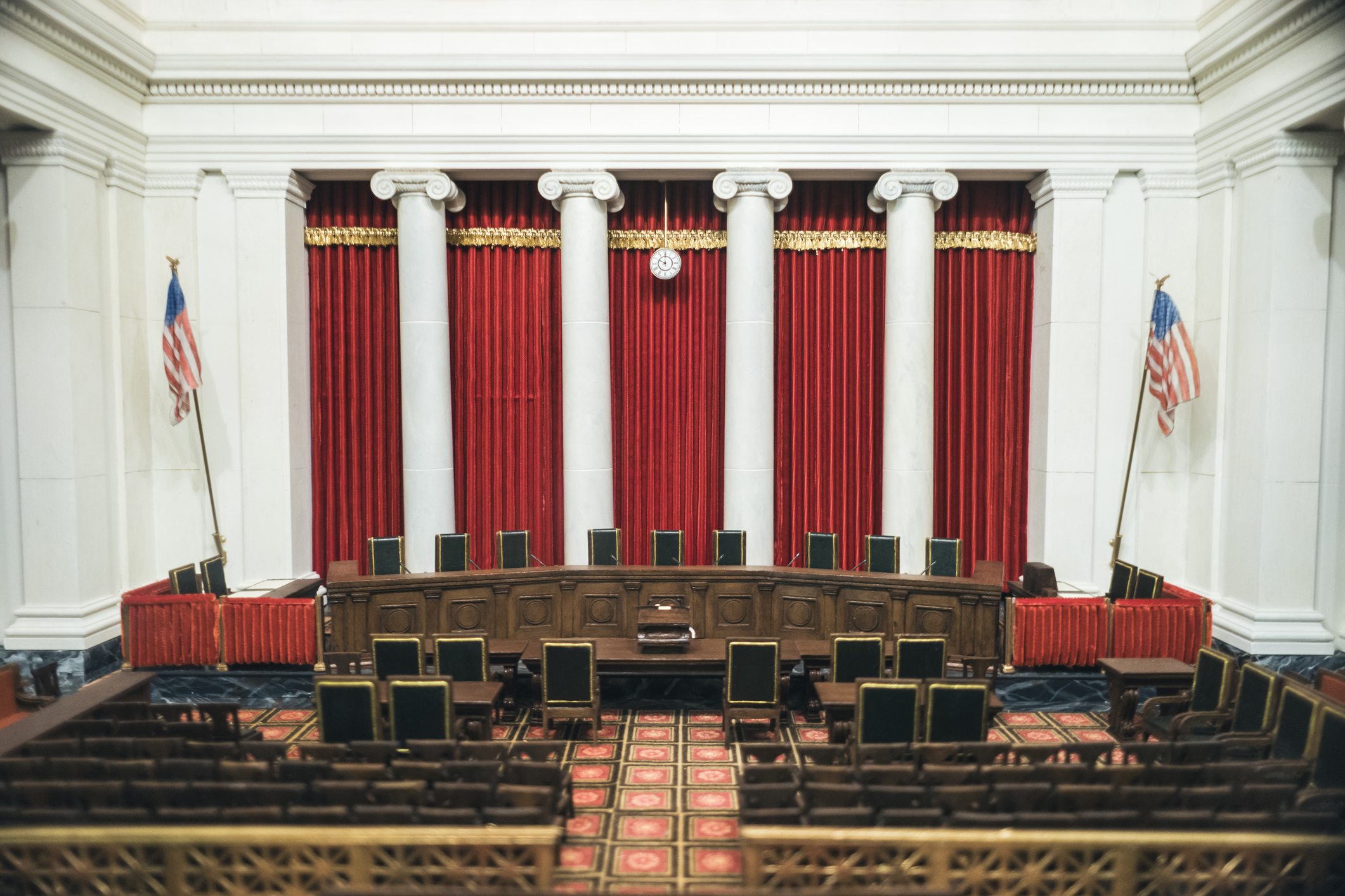 Photo of the U.S. Supreme Court chamber.